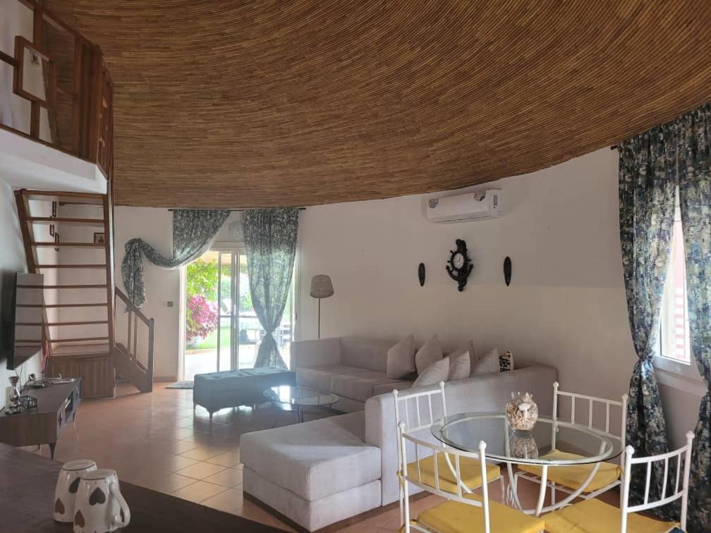 Villa Bord De Mer Avec Piscine Sali Tapé Extérieur photo