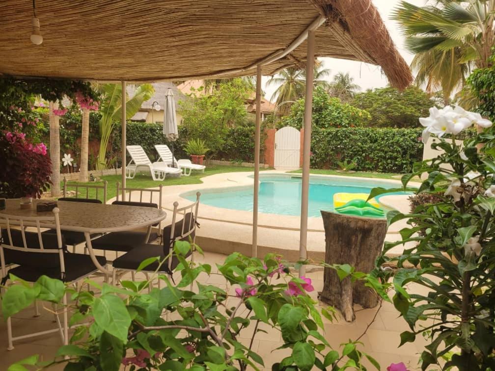 Villa Bord De Mer Avec Piscine Sali Tapé Extérieur photo